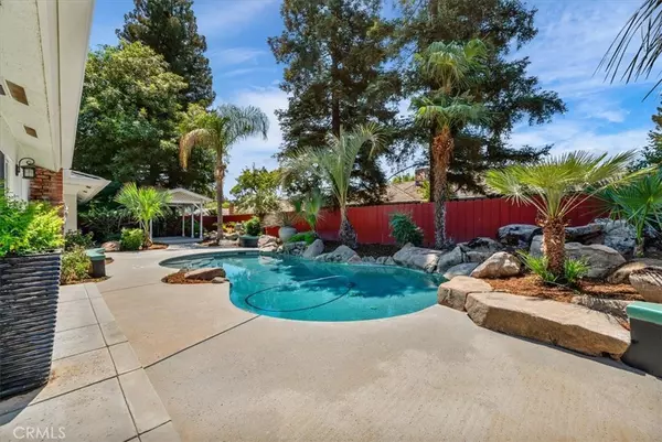 Fresno, CA 93720,1527 E Fallbrook AVE