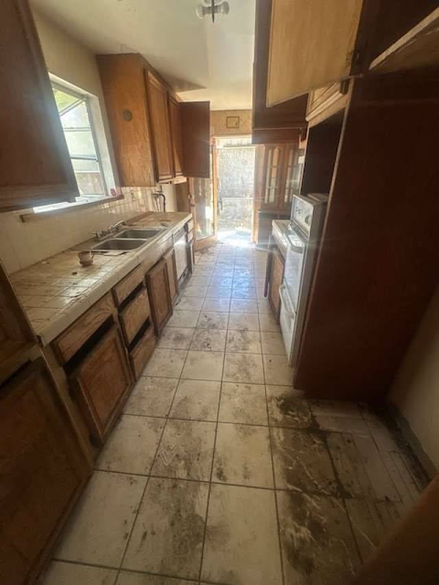 11508 Fenton AVE, Sylmar, CA 91342