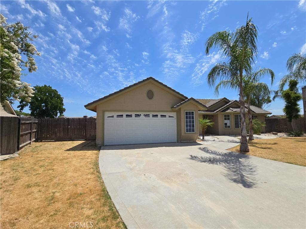 Kerman, CA 93630,568 Walnut CT