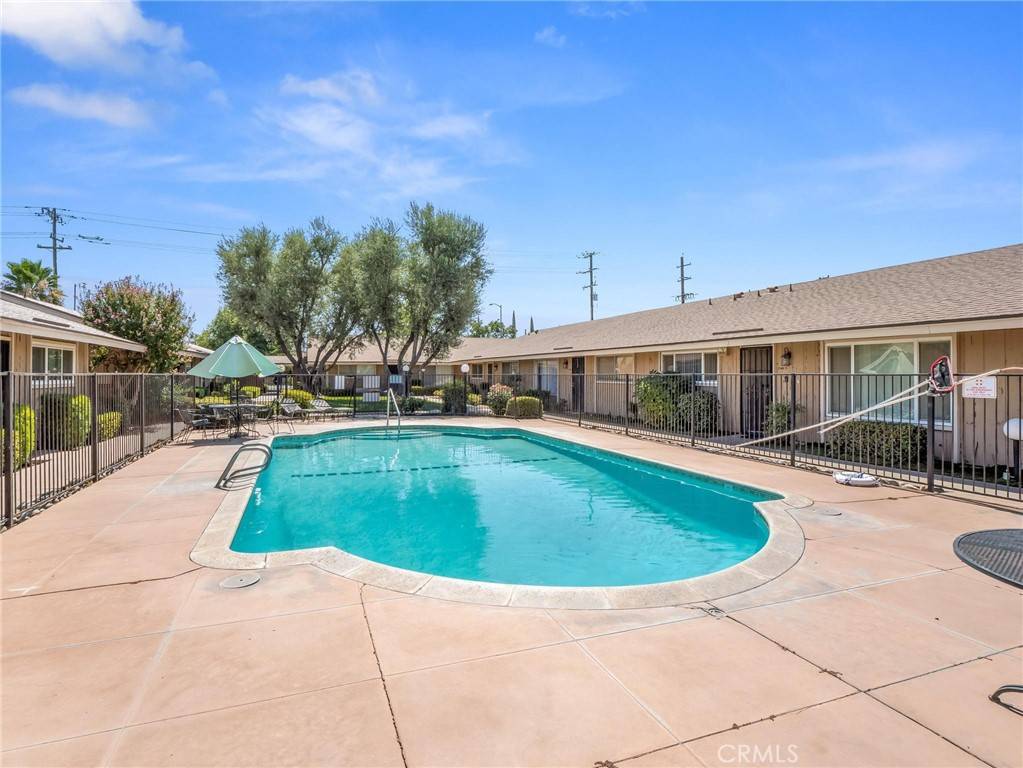 Fresno, CA 93705,3725 N Fruit AVE #B
