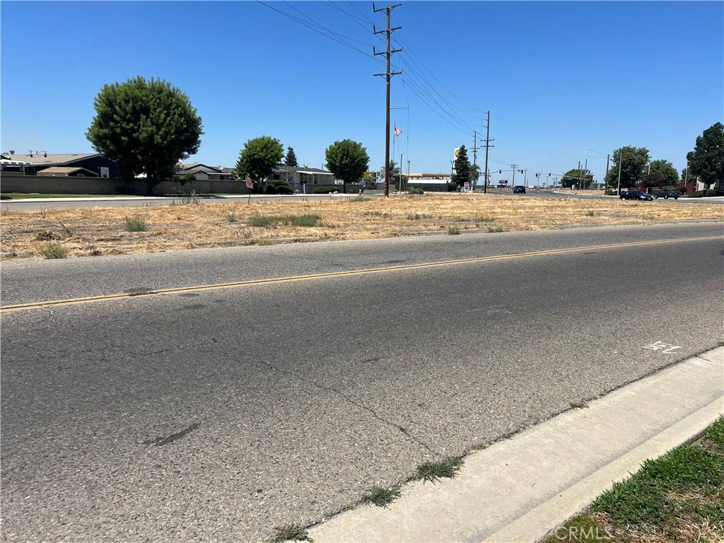 Tulare, CA 93274,1 M ST