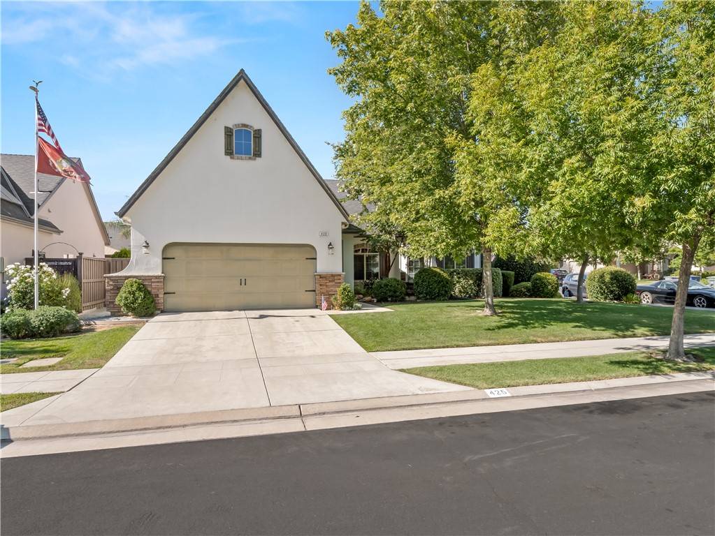 425 W Trenton AVE, Clovis, CA 93619
