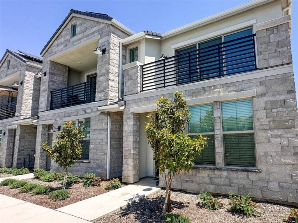 480 W Balsam LN, Clovis, CA 93611