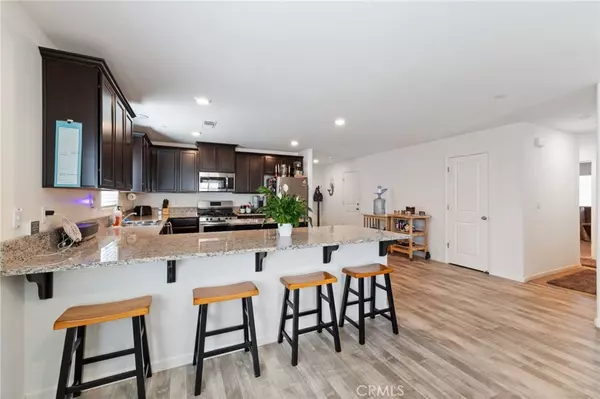 Coalinga, CA 93210,783 Reisling LN