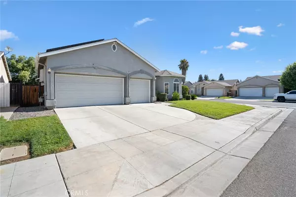 Fresno, CA 93722,5874 W San Gabriel AVE