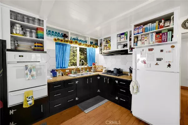 Running Springs, CA 92382,32876 Lone Pine DR