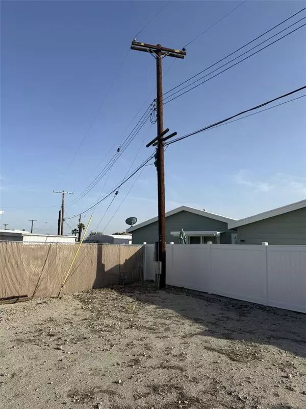 Thousand Palms, CA 92276,73281 Colonial DR