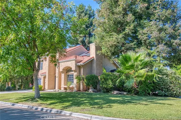 Fresno, CA 93720,298 E Lindbrook LN