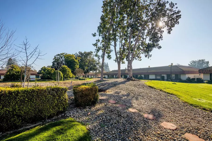 4908 N Sequoia AVE #102, Fresno, CA 93705