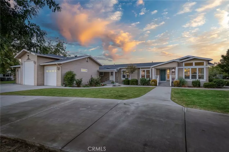 8646 Cairo, Laton, CA 93242