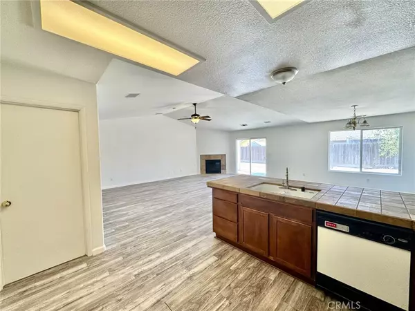 Fresno, CA 93722,2387 N Hanover