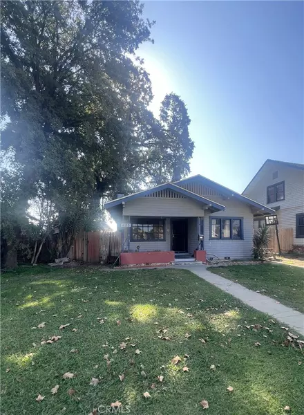 425 W Elm ST, Hanford, CA 93230