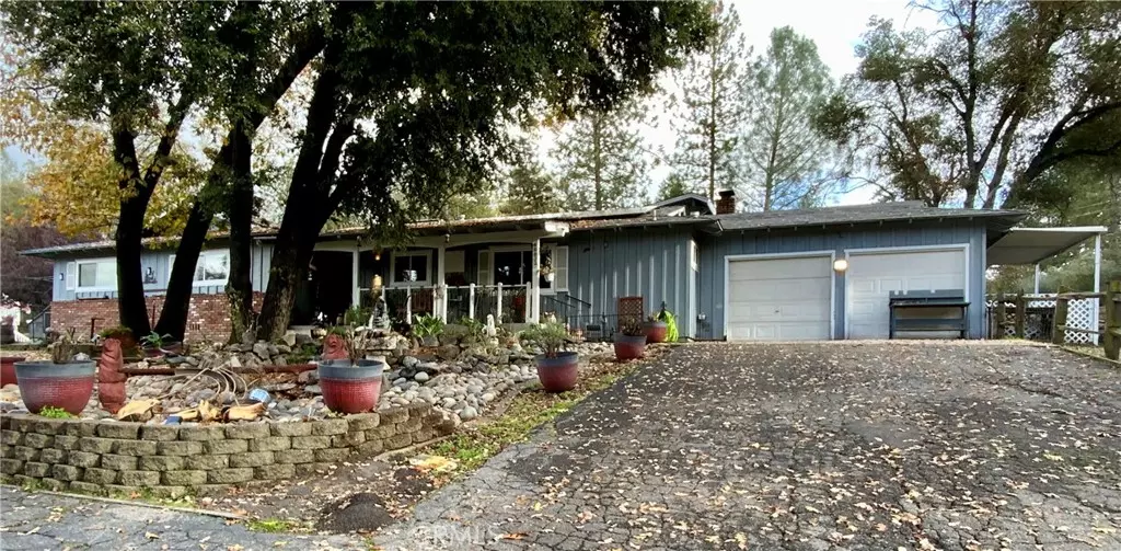 48833 Rock Point RD, Oakhurst, CA 93644
