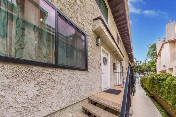 Glendale, CA 91202,537 W Stocker ST #9