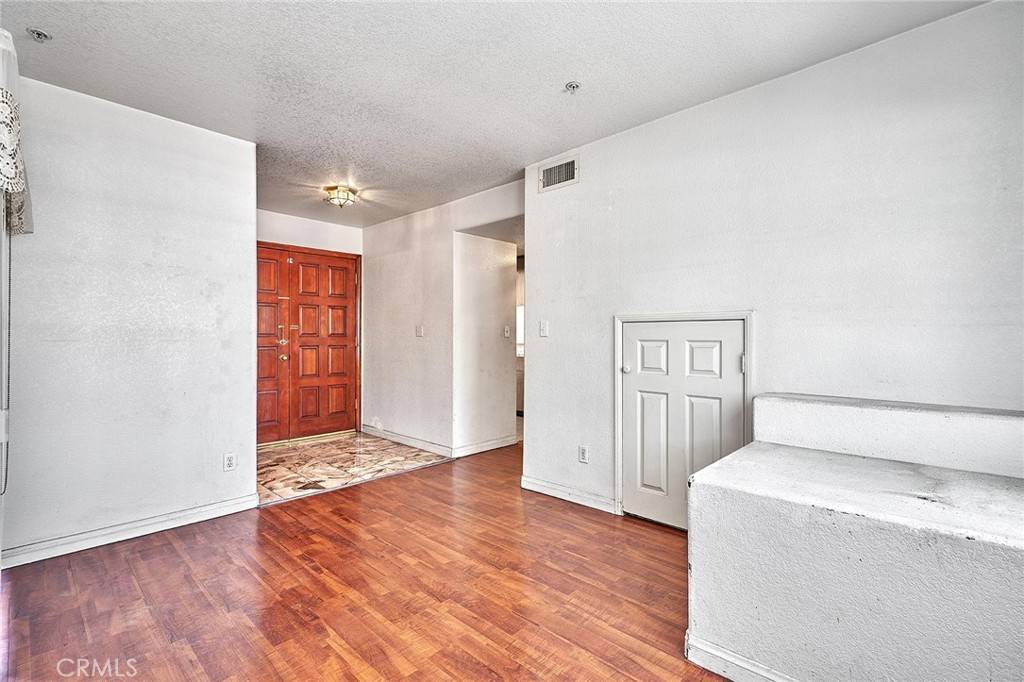 Glendale, CA 91205,818 Mariposa ST #1