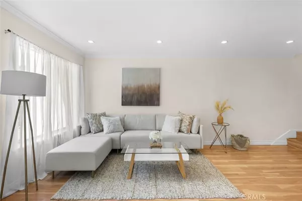 Tujunga, CA 91042,6828 Saint Estaban ST