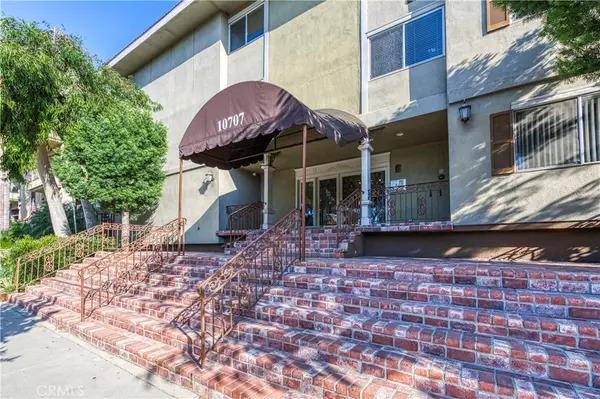 North Hollywood, CA 91602,10707 Camarillo ST #211