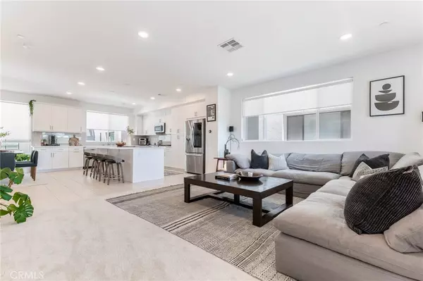 13161 W Victory BLVD, Valley Glen, CA 91401