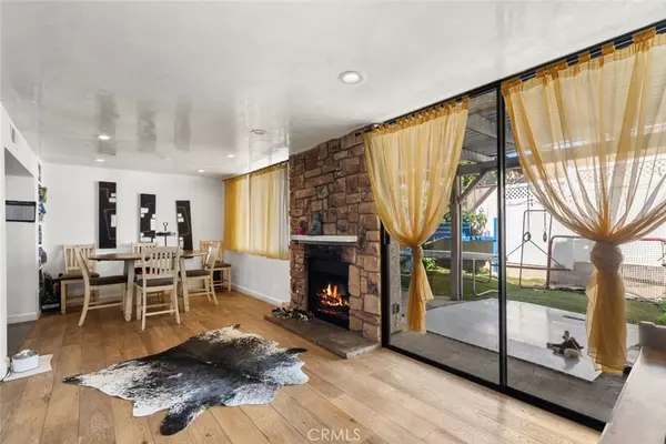 20938 Judah LN,  Newhall,  CA 91321
