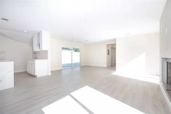 Van Nuys, CA 91405,6844 Costello Ave
