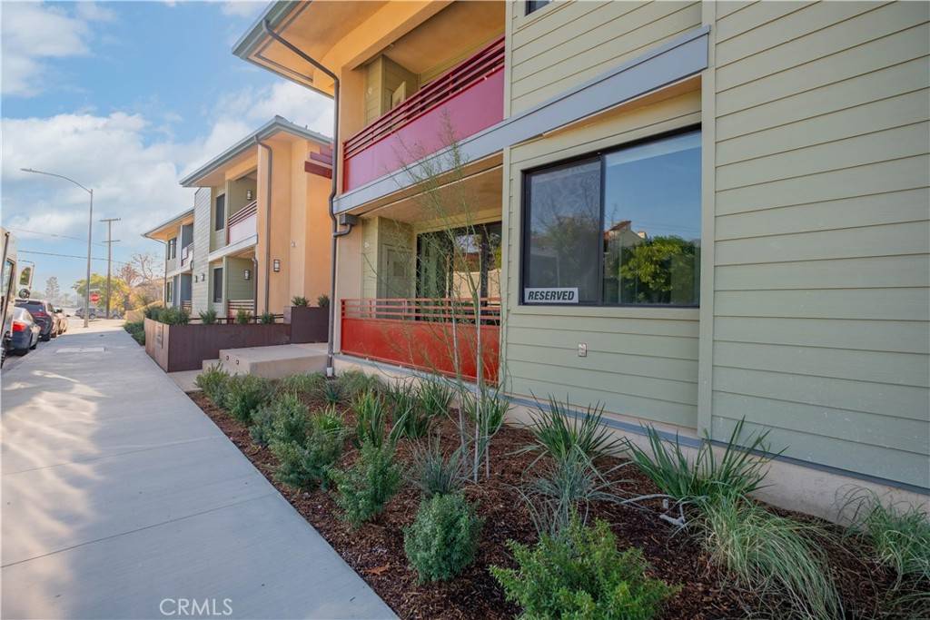 2608 Honolulu AVE #207, Montrose, CA 91020