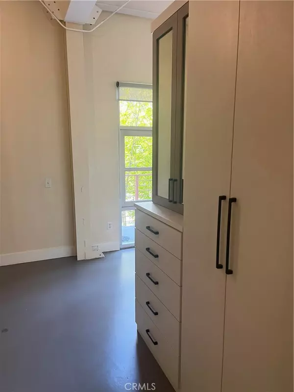 South Pasadena, CA 91030,1010 Sycamore AVE #205