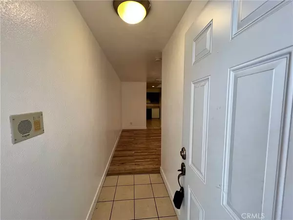 Van Nuys, CA 91401,5420 Sylmar Avenue #201