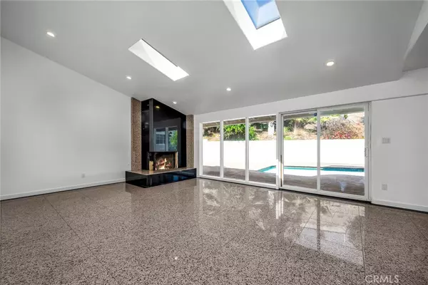 La Canada Flintridge, CA 91011,5368 Ocean View BLVD