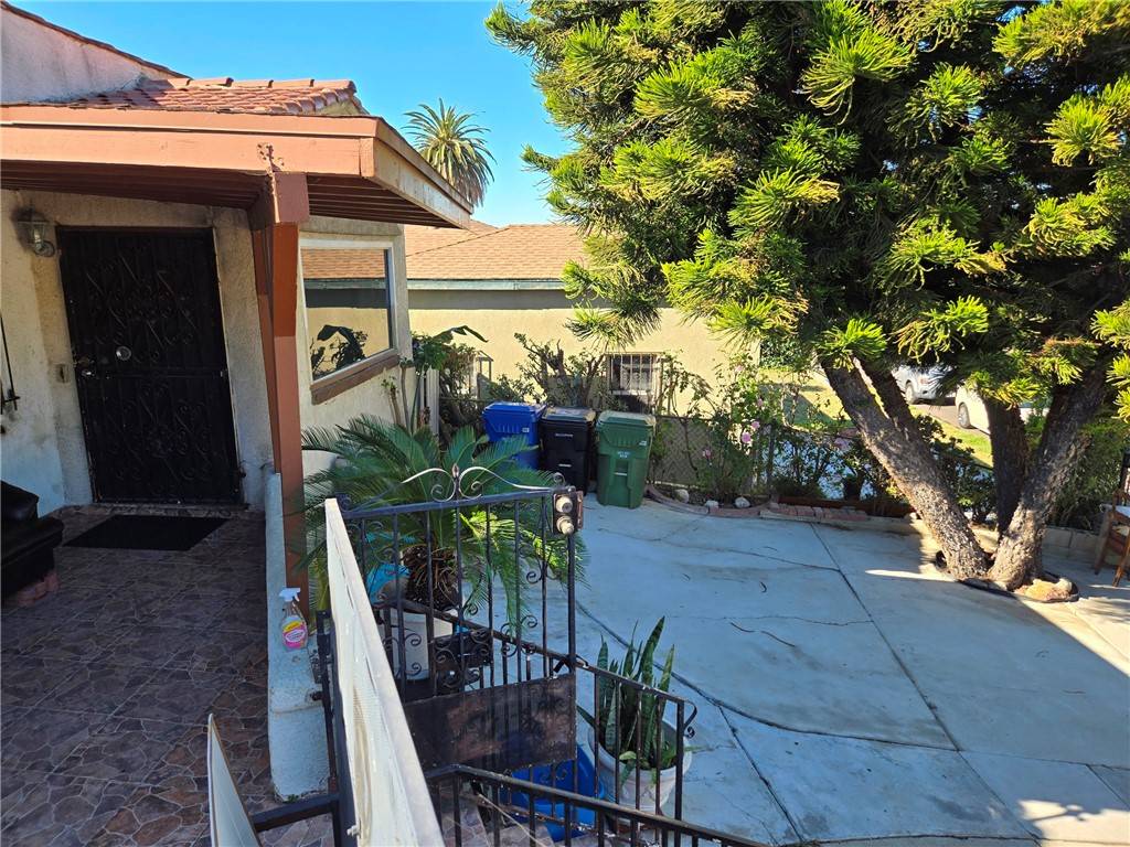 Los Angeles, CA 90032,4548 Jade ST