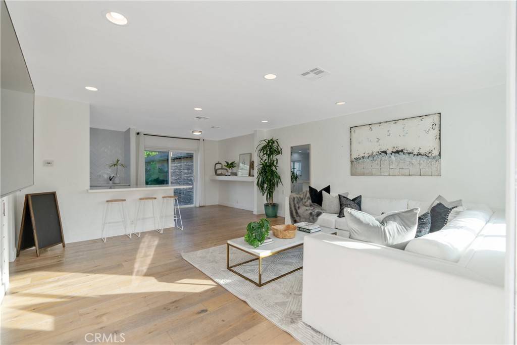 Northridge, CA 91324,8450 Calvin AVE