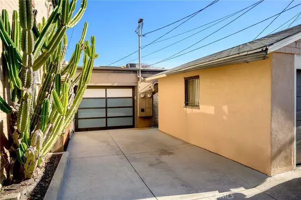 50 Montecito CT #1/2, Sierra Madre, CA 91024