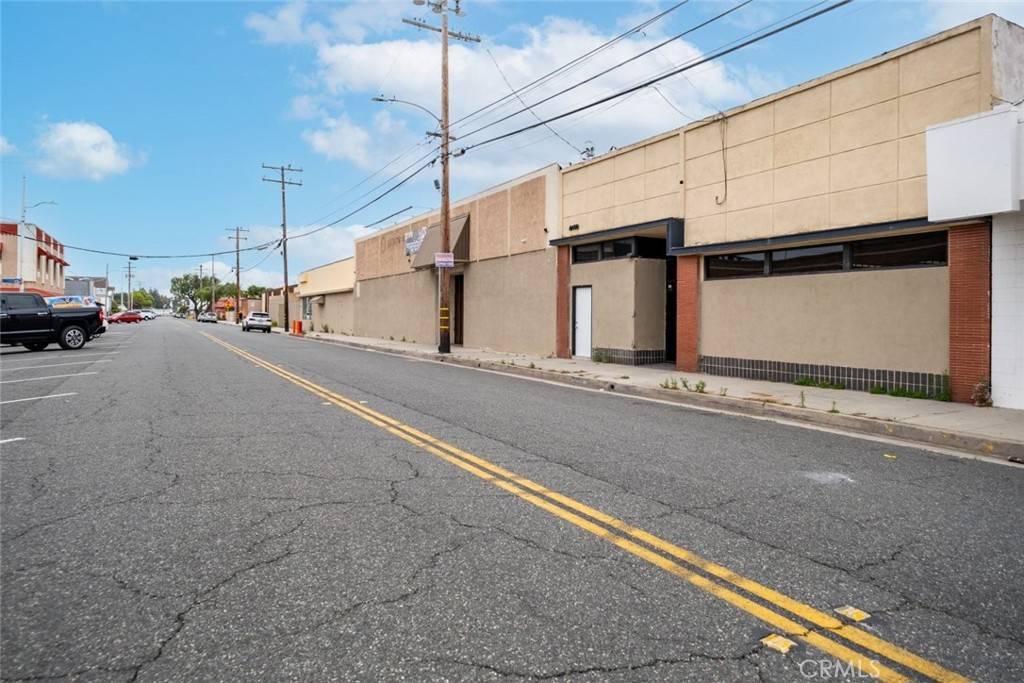 Norwalk, CA 90650,12132 Front ST