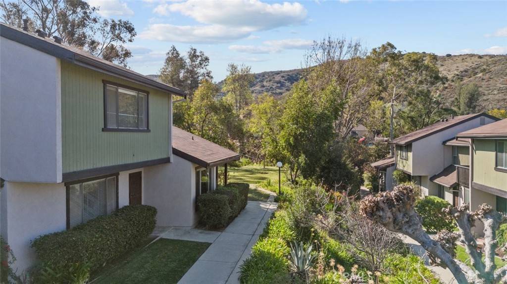 8740 Wyngate ST #1/4, Sunland, CA 91040