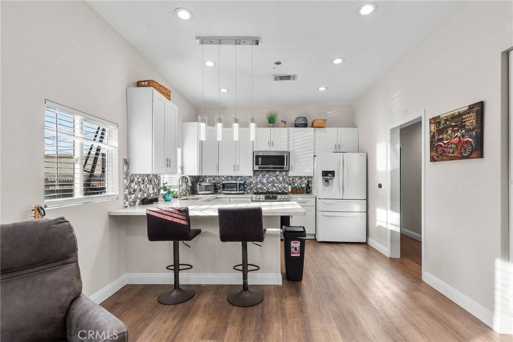 Pomona, CA 91766,1031 W 2nd ST