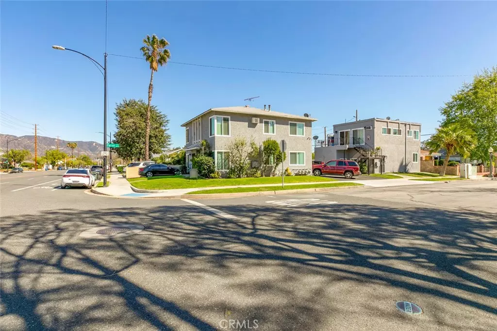 Burbank, CA 91506,1138 N Parish PL