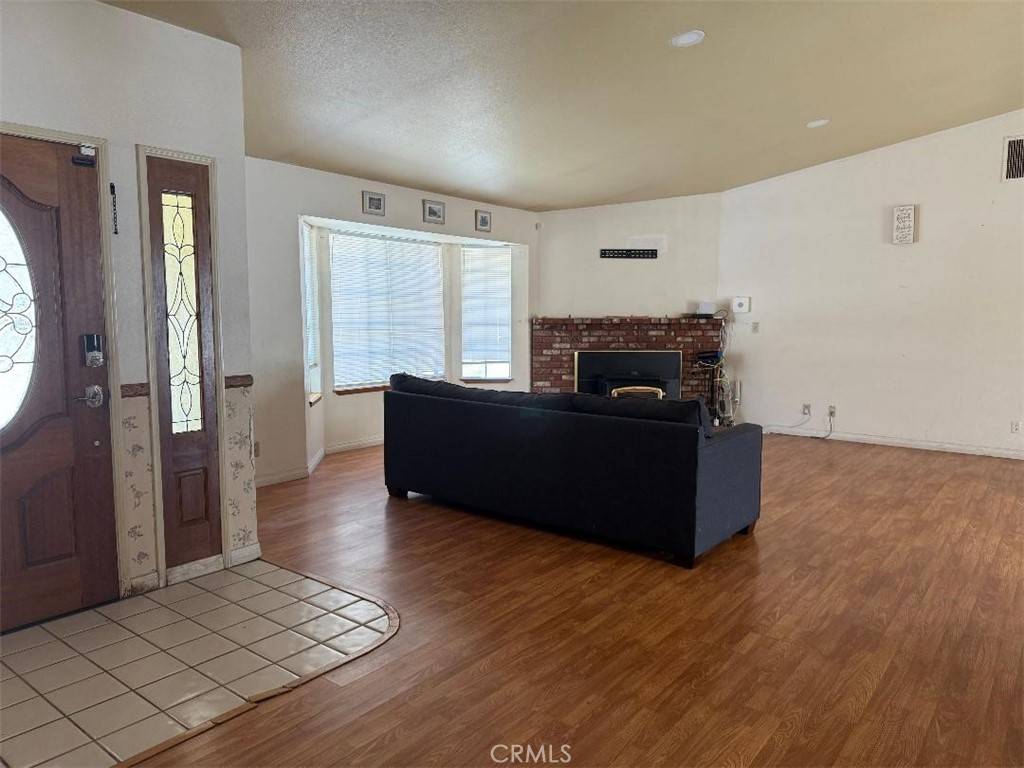 Littlerock, CA 93543,8742 E Avenue T10