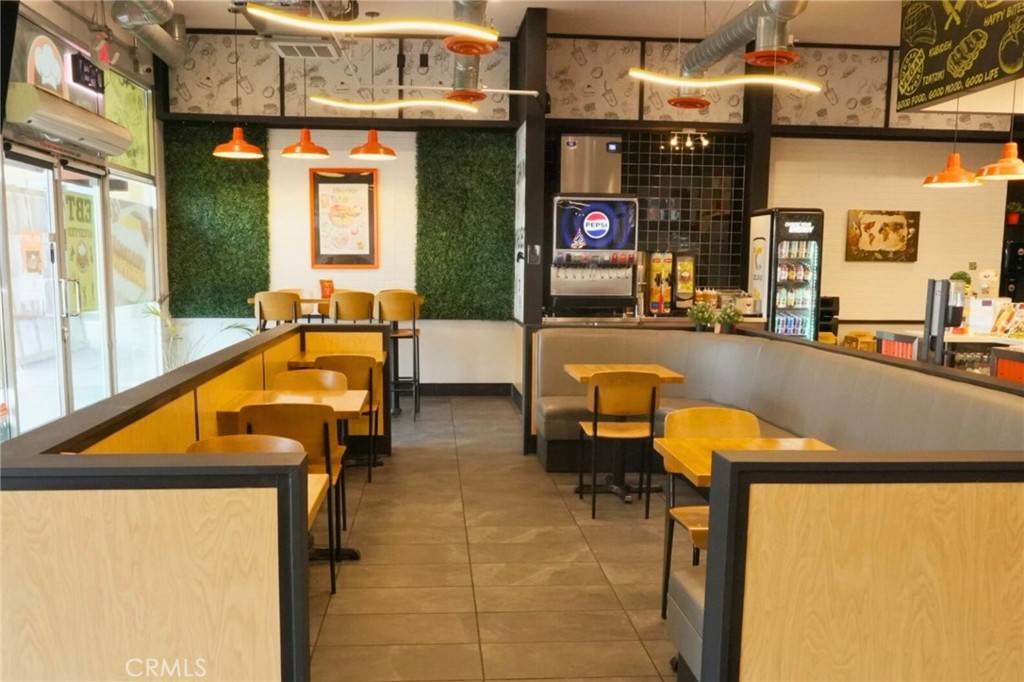 Van Nuys, CA 91406,7600 Balboa Blvd #109