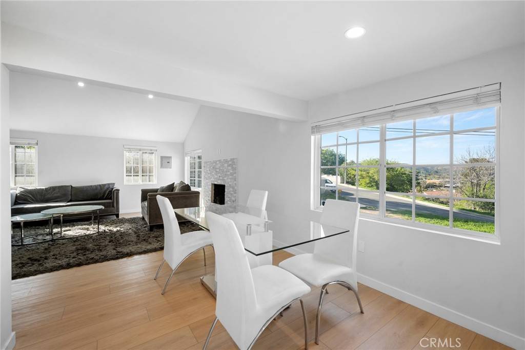 Tujunga, CA 91042,11148 Plainview AVE