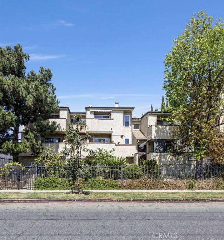 Van Nuys, CA 91405,14435 Valerio ST #17