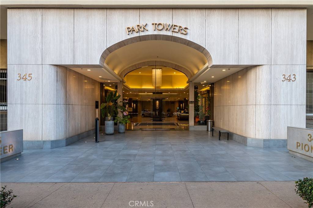 Glendale, CA 91203,345 Pioneer DR #1105