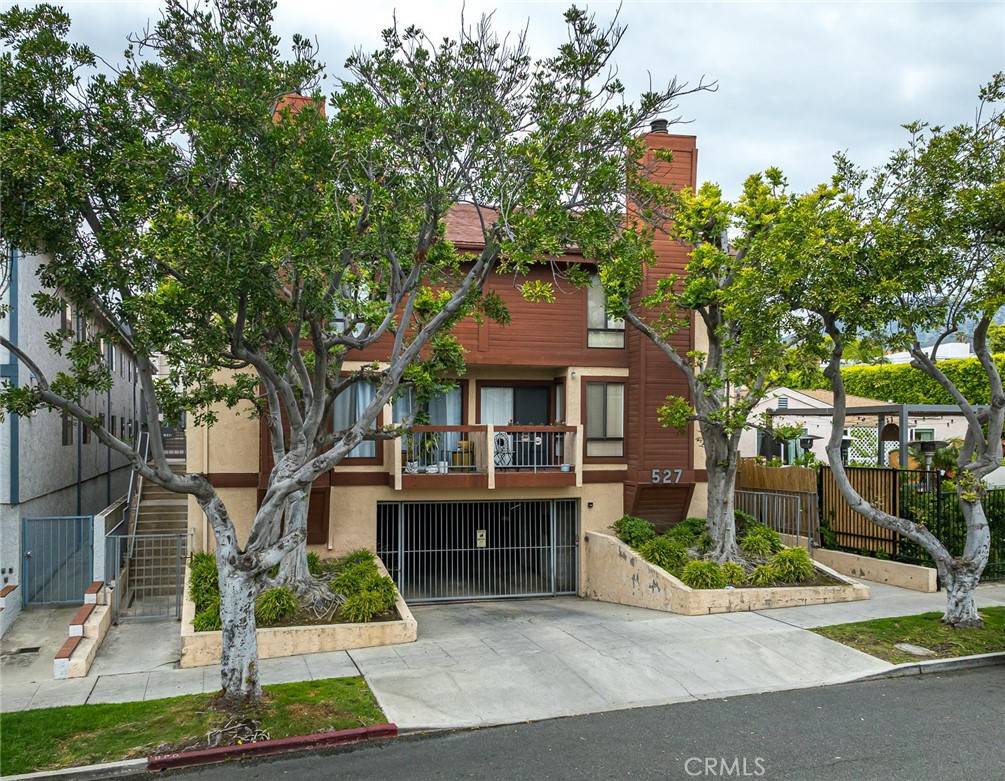 527 E Elmwood AVE #E, Burbank, CA 91501