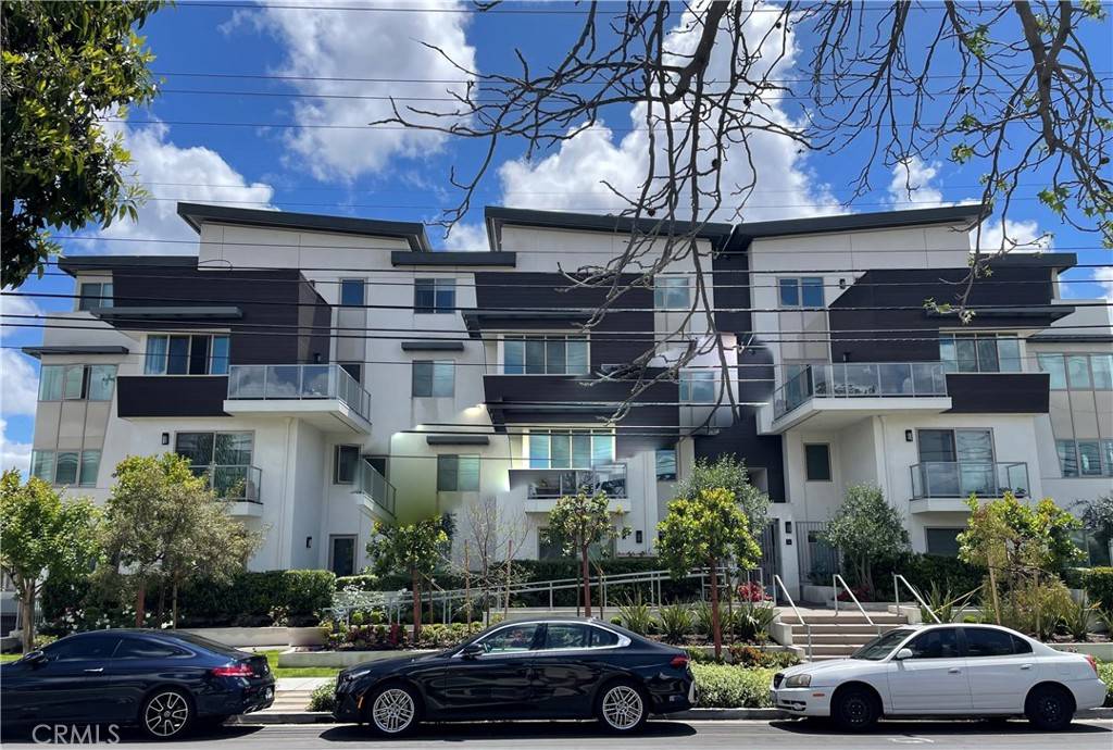 518 E Windsor RD #106, Glendale, CA 91205