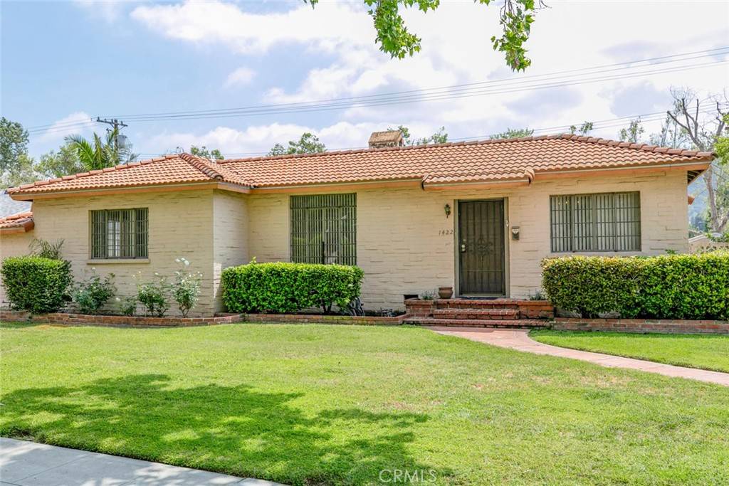 1422 W Riverside DR, Burbank, CA 91506