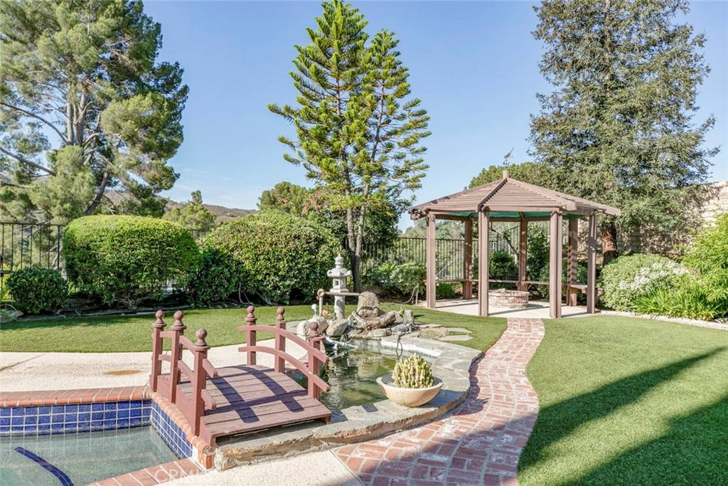 Shadow Hills, CA 91040,9916 Rancho Caballo DR