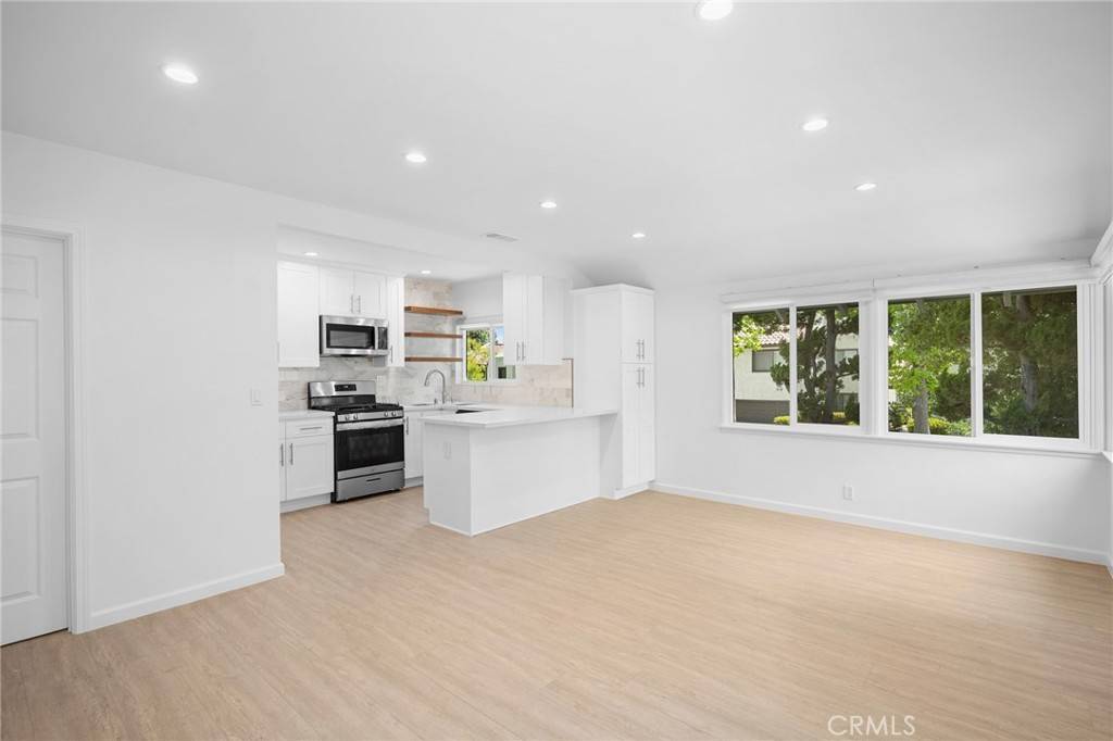 La Crescenta, CA 91214,3211 Fairesta ST #A