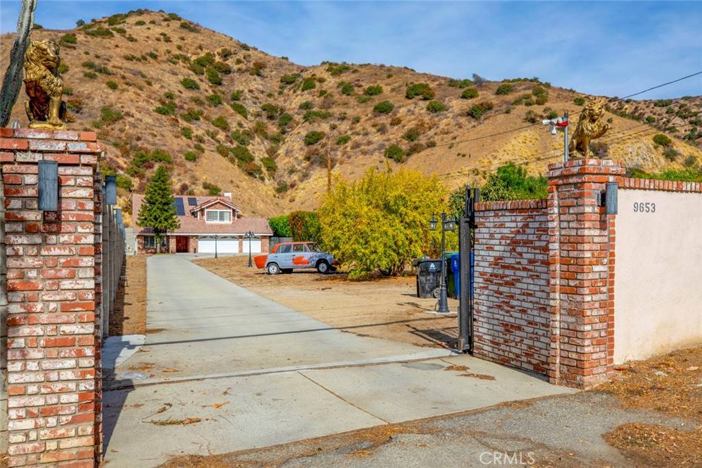 Sun Valley, CA 91352,9653 La Tuna Canyon RD