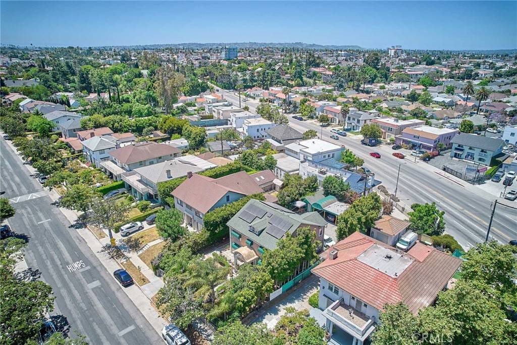 Los Angeles, CA 90019,1023 S Wilton PL