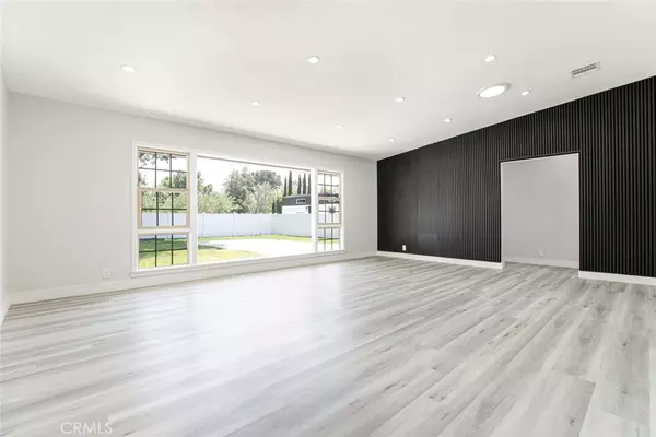 Northridge, CA 91325,17646 Raymer ST