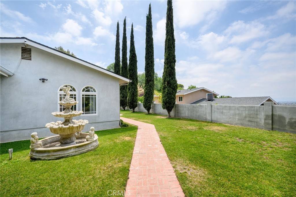 Sun Valley, CA 91352,7980 Hollywood Way