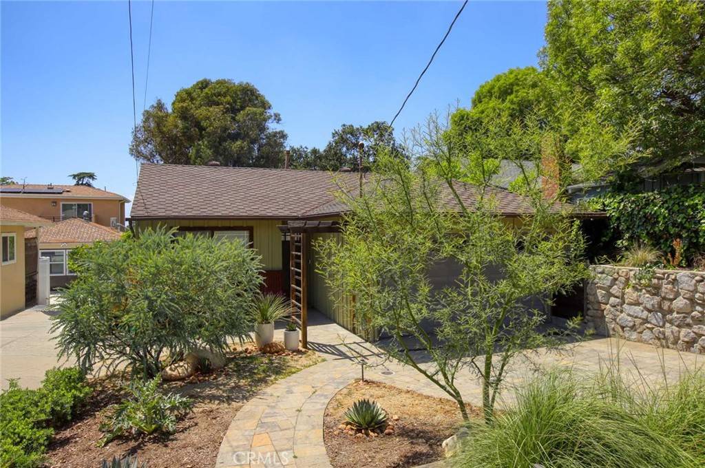 Tujunga, CA 91042,10233 Marcus AVE